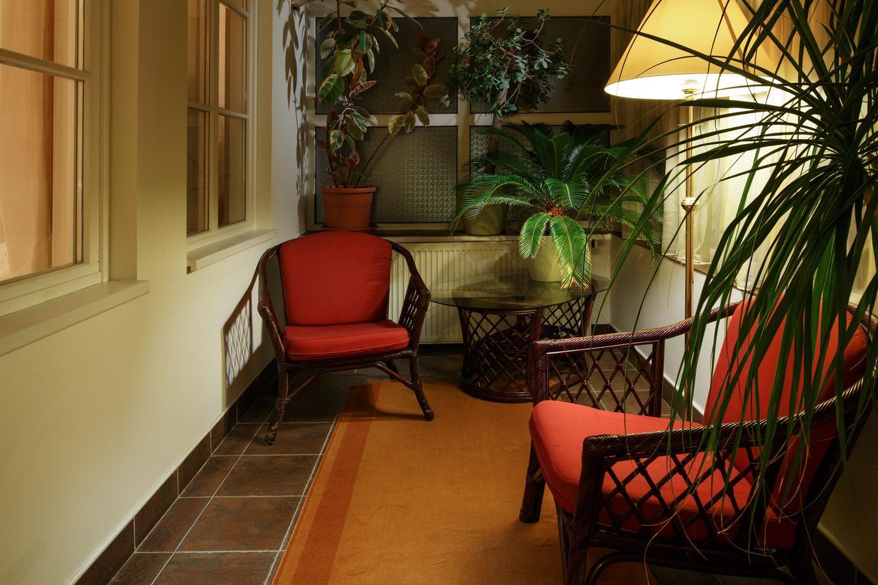 Lazensky Hotel Moskevsky Dvur カルロヴィ・ヴァリ エクステリア 写真