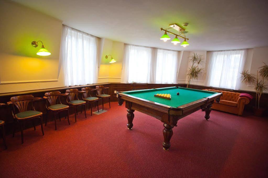 Lazensky Hotel Moskevsky Dvur カルロヴィ・ヴァリ エクステリア 写真